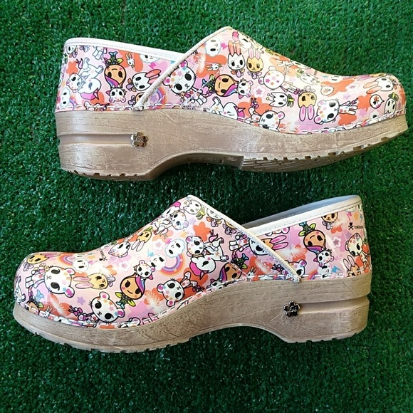 sanita tokidoki clogs
